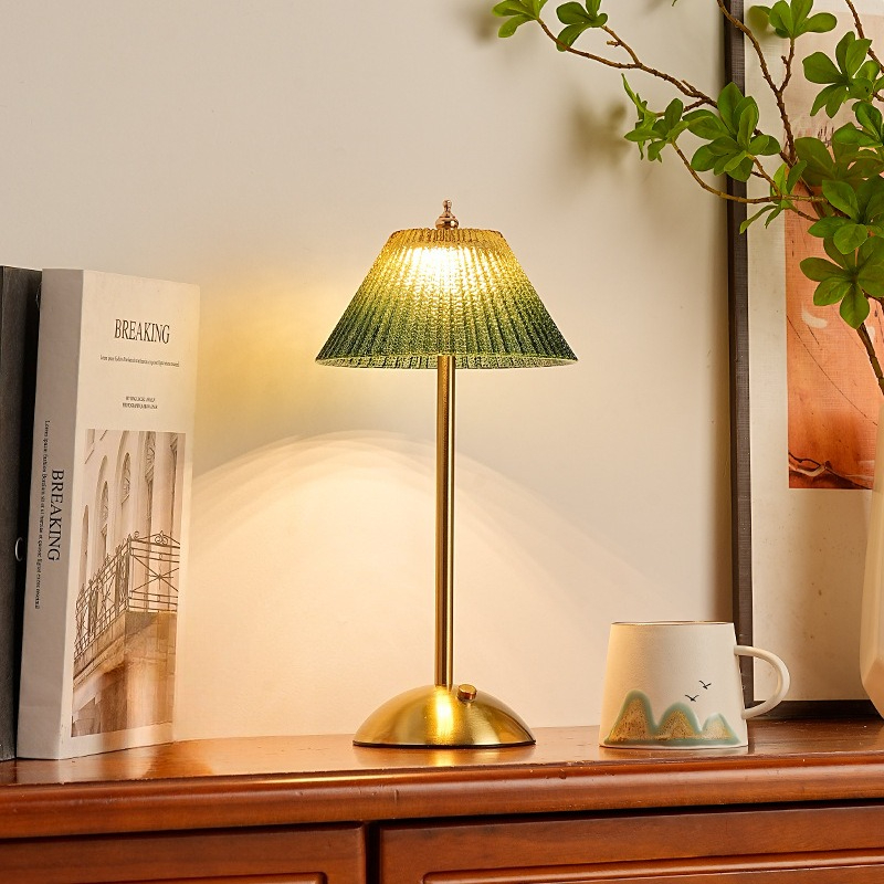 Lampe de table en verre plissé - Wedding Led avis et prix