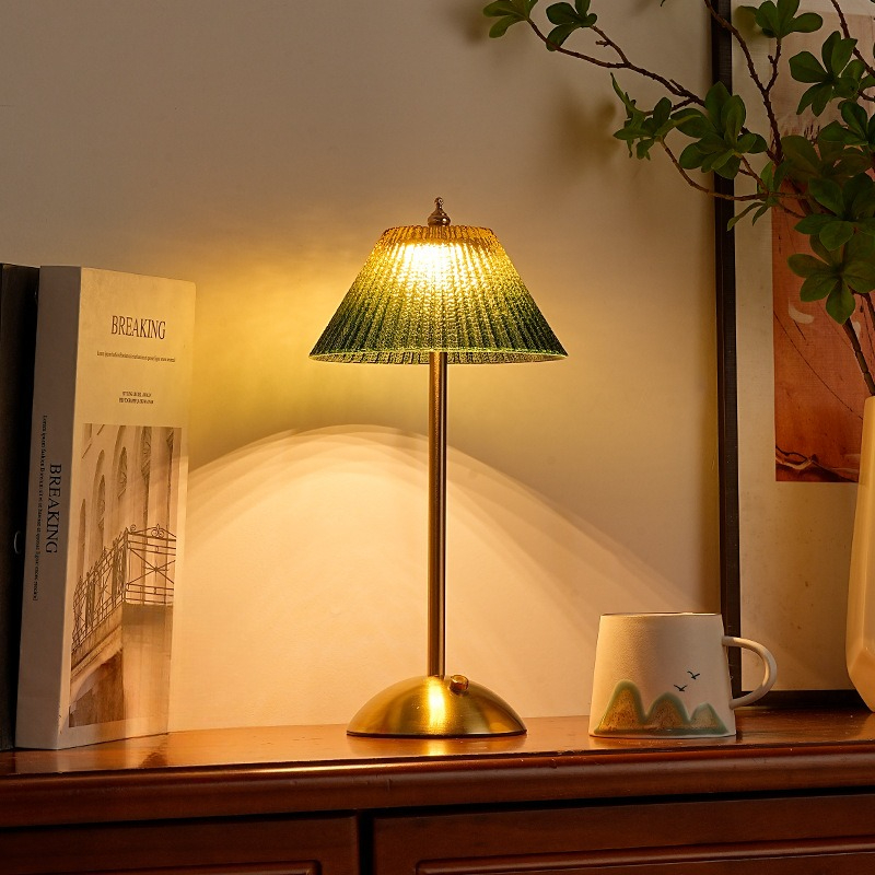 Lampe de table en verre plissé - Wedding Led avis et prix